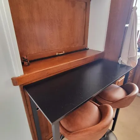 A Cles Paris Au Pied Du Rer A Homestay szállás